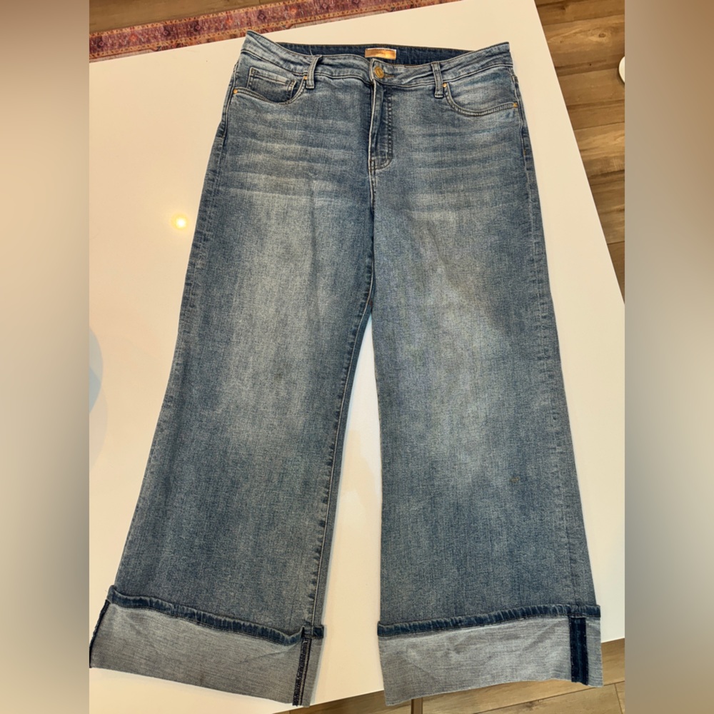 Kut from the Kloth medium blue wide leg, cuffed jeans - Picture 3 of 4